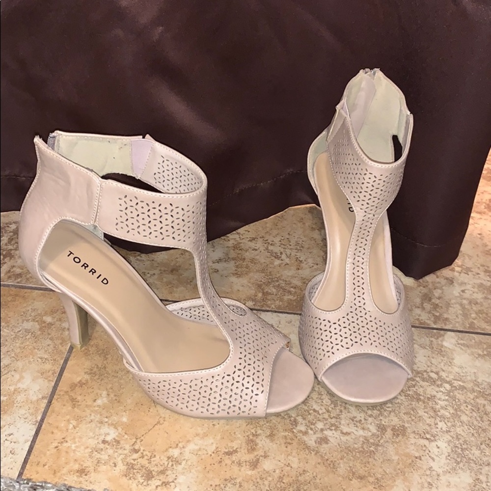Brand new heels